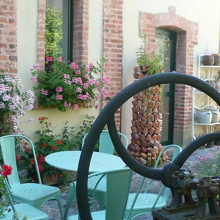 Veyre-Monton Au Fond De La Cour B&B 외부 사진