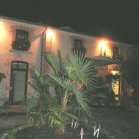 Veyre-Monton Au Fond De La Cour B&B 외부 사진