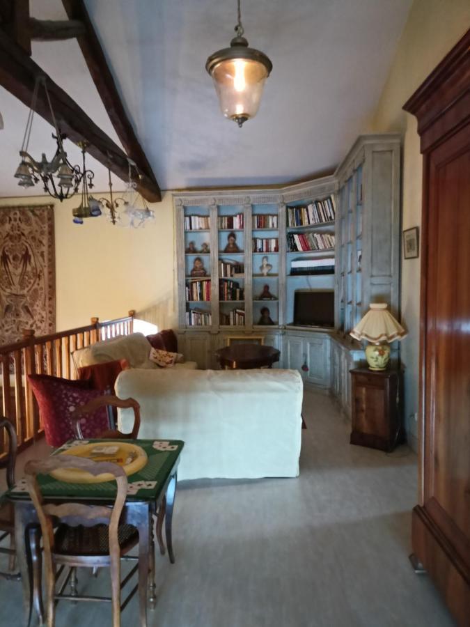 Veyre-Monton Au Fond De La Cour B&B 외부 사진