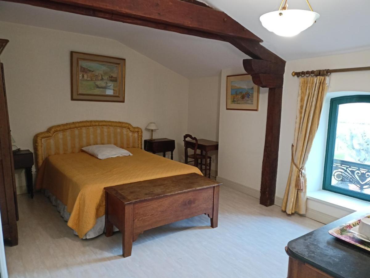 Veyre-Monton Au Fond De La Cour B&B 외부 사진