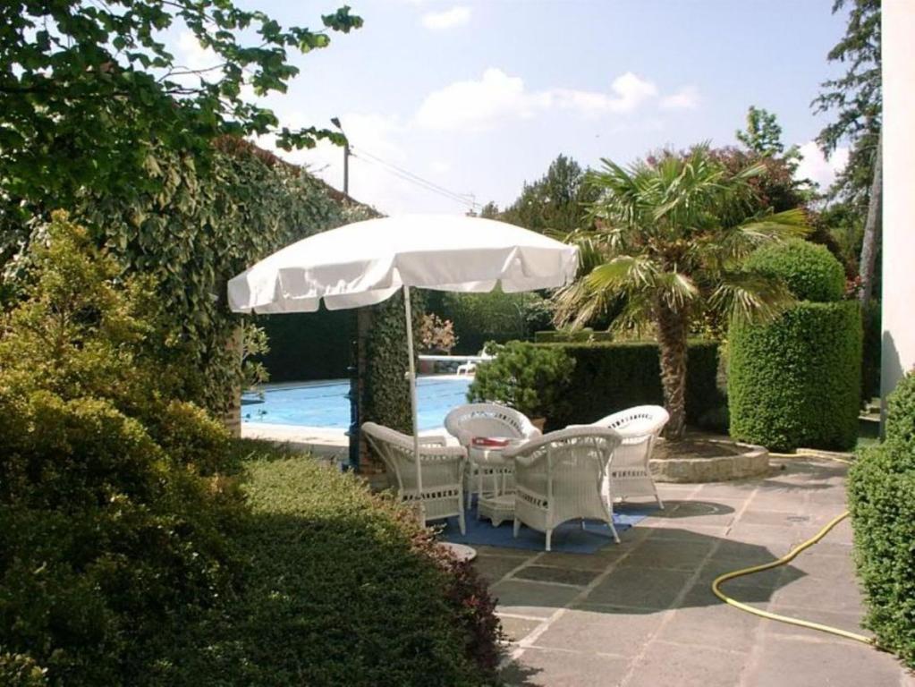 Veyre-Monton Au Fond De La Cour B&B 외부 사진