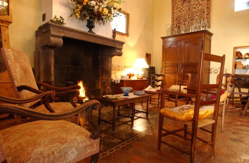 Veyre-Monton Au Fond De La Cour B&B 외부 사진